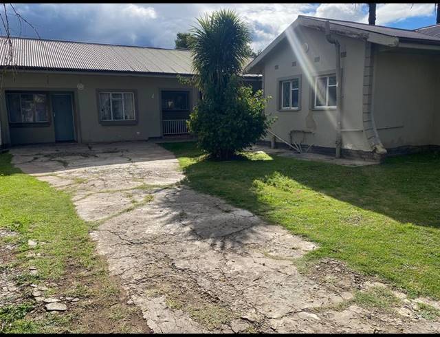 9 BEDROOM HOUSE FOR SALE IN TOP TOWN